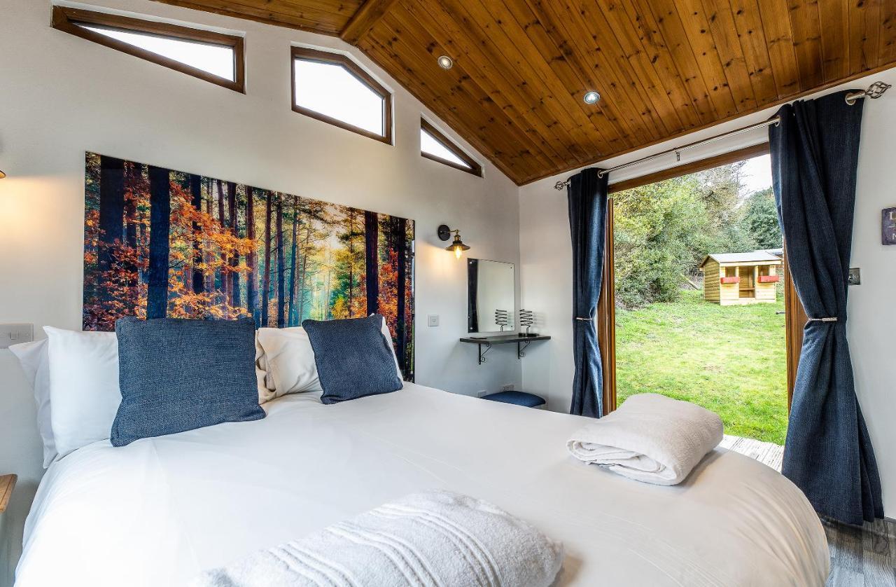 Fairview Farm Holiday Accommodation 14 Luxury Lodges, Cabins, Dog Friendly, Suitable For Couples, Families And Groups, Wedding Guests , Corporate Events, Sleeps 2-65 Guests In Ravenshead, Nottingham Near Sherwood Forest, Set In 88 Acres Экстерьер фото