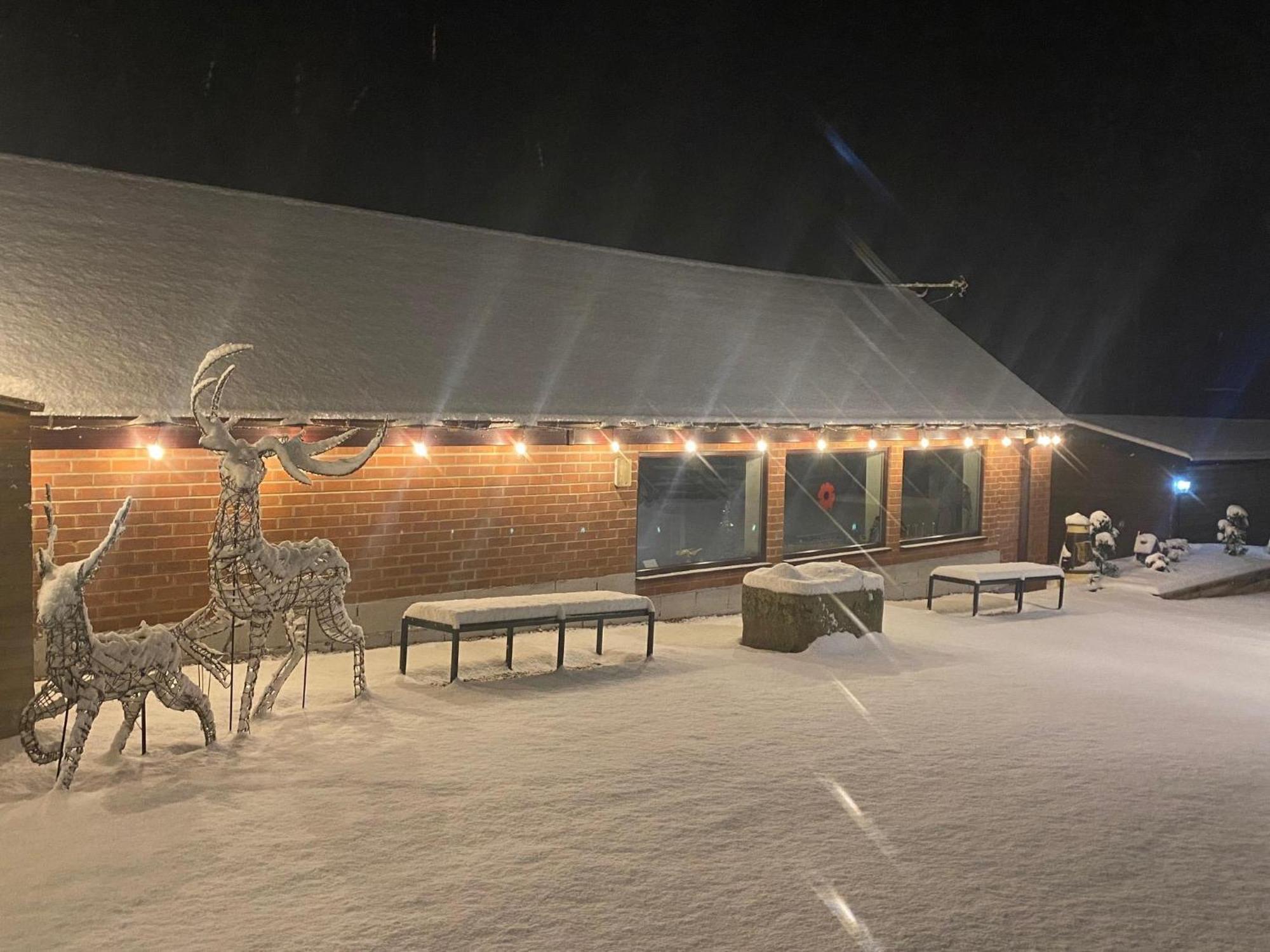 Fairview Farm Holiday Accommodation 14 Luxury Lodges, Cabins, Dog Friendly, Suitable For Couples, Families And Groups, Wedding Guests , Corporate Events, Sleeps 2-65 Guests In Ravenshead, Nottingham Near Sherwood Forest, Set In 88 Acres Экстерьер фото