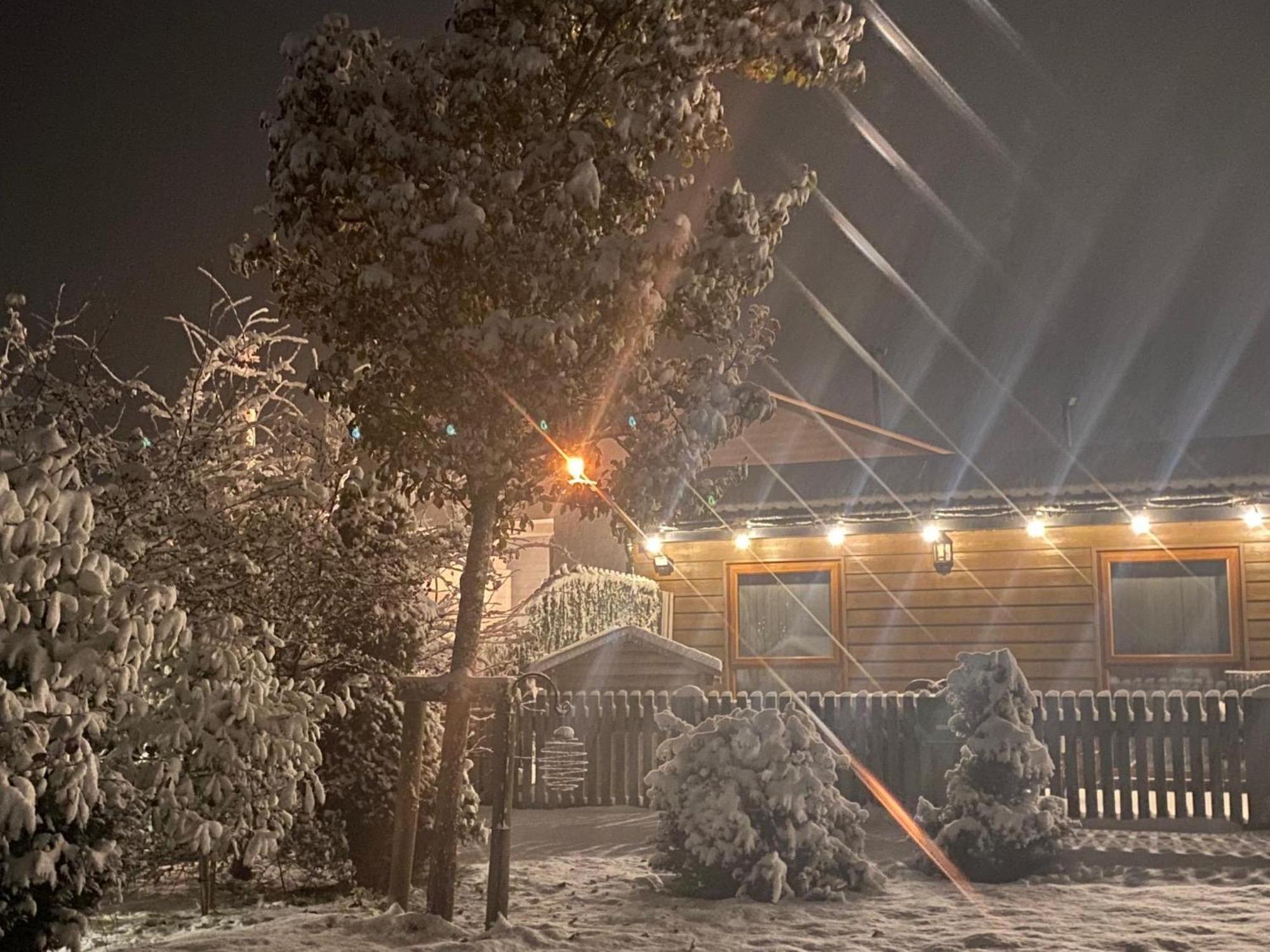 Fairview Farm Holiday Accommodation 14 Luxury Lodges, Cabins, Dog Friendly, Suitable For Couples, Families And Groups, Wedding Guests , Corporate Events, Sleeps 2-65 Guests In Ravenshead, Nottingham Near Sherwood Forest, Set In 88 Acres Экстерьер фото
